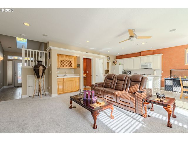 8709 Ne 17TH St, Vancouver, WA 98664