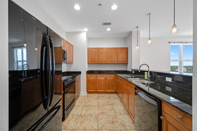 628 CLEVELAND STREET 1313, Clearwater, FL 33755