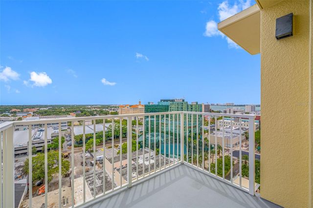 628 CLEVELAND STREET 1313, Clearwater, FL 33755