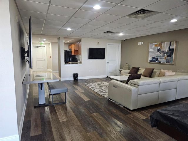 628 CLEVELAND STREET 1313, Clearwater, FL 33755