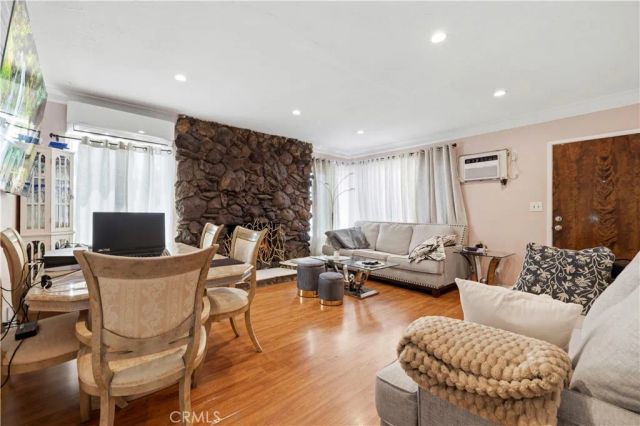 710 E Cedar, Burbank, CA 91501