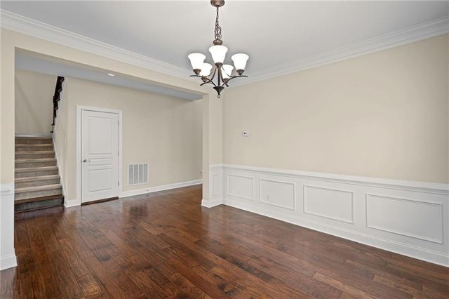 501 La Perla Drive, Sugar Hill, GA 30518