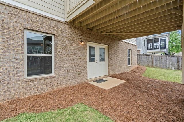 501 La Perla Drive, Sugar Hill, GA 30518