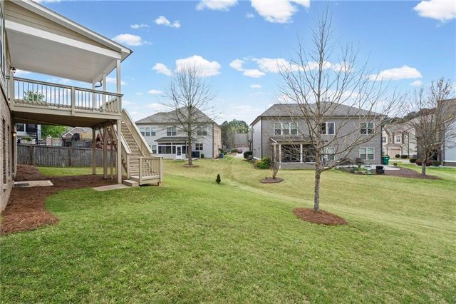 501 La Perla Drive, Sugar Hill, GA 30518