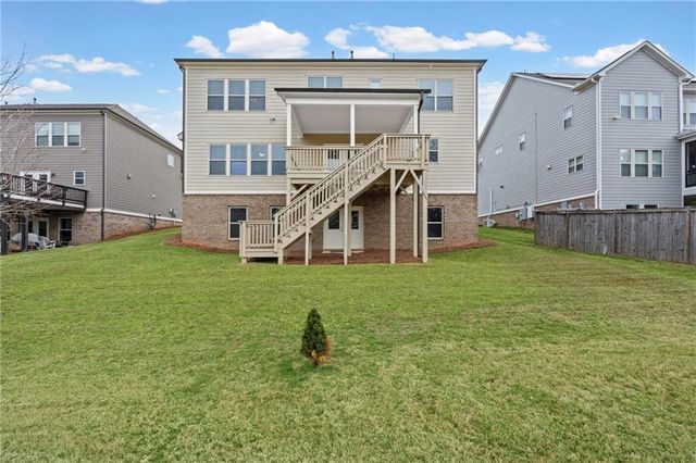 501 La Perla Drive, Sugar Hill, GA 30518