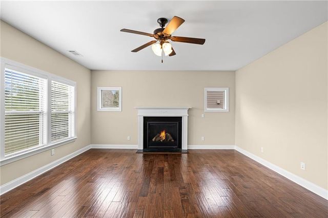 501 La Perla Drive, Sugar Hill, GA 30518