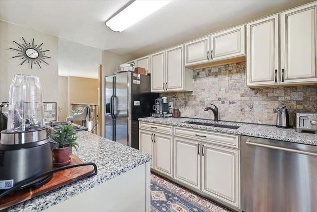 11462 W Tamarac Ln, Nine Mile Falls, WA 99026