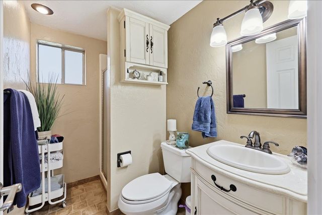 11462 W Tamarac Ln, Nine Mile Falls, WA 99026