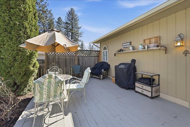 11462 W Tamarac Ln, Nine Mile Falls, WA 99026