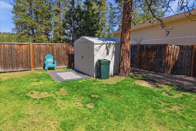 11462 W Tamarac Ln, Nine Mile Falls, WA 99026