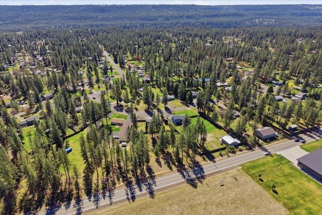 11462 W Tamarac Ln, Nine Mile Falls, WA 99026
