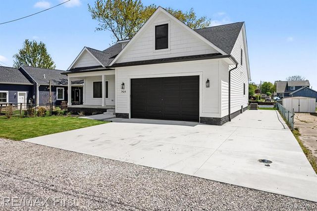7424 Dyke Road, Clay, MI 48001