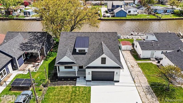 7424 Dyke Road, Clay, MI 48001