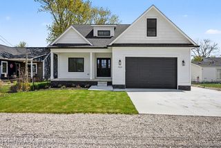 7424 Dyke Road, Clay, MI 48001