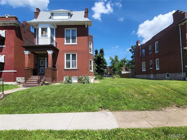 4509 Adelaide Avenue, St Louis, MO 63115