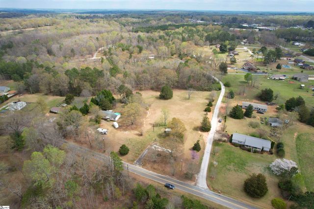 200 Arnold Road, Woodruff, SC 29388