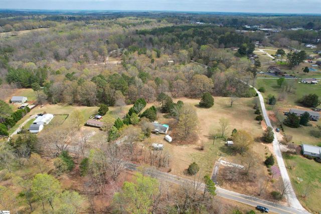 200 Arnold Road, Woodruff, SC 29388