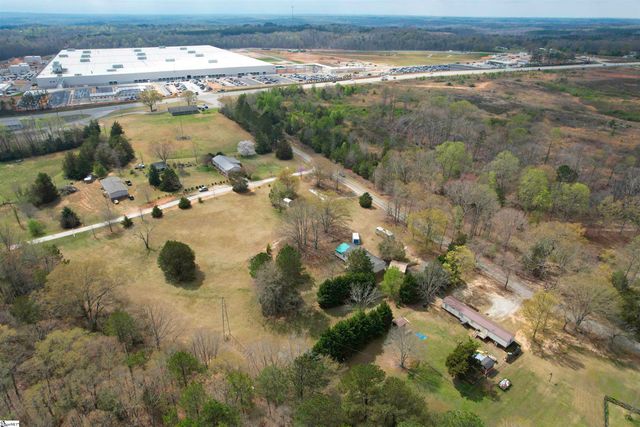 200 Arnold Road, Woodruff, SC 29388