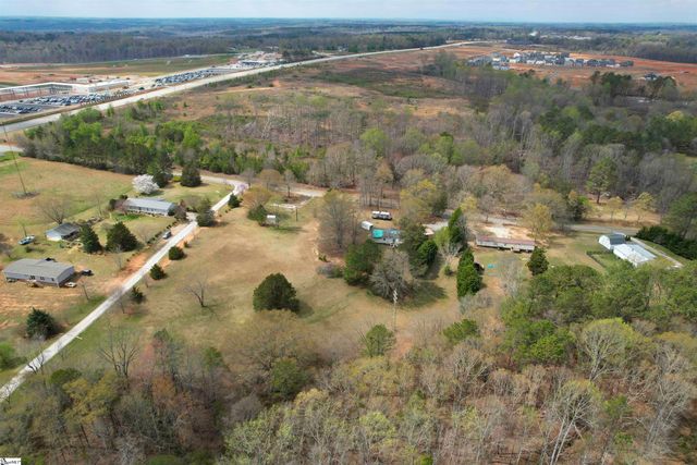 200 Arnold Road, Woodruff, SC 29388