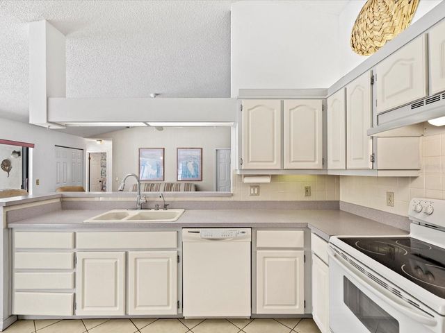 13155 CLOCK TOWER PARKWAY, Hudson, FL 34667