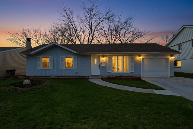 110 Villa Road, Streamwood, IL 60107