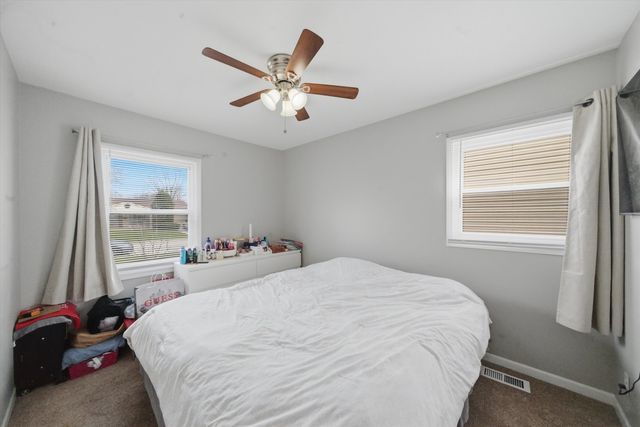 110 Villa Road, Streamwood, IL 60107