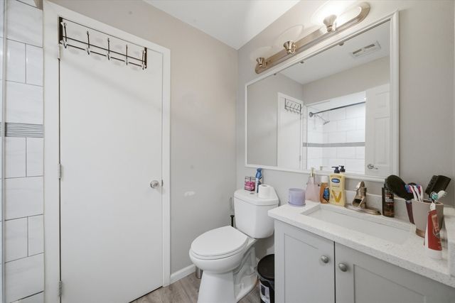 110 Villa Road, Streamwood, IL 60107