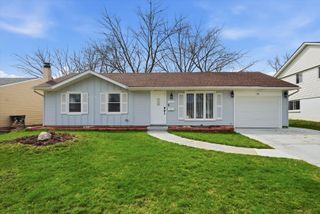 110 Villa Road, Streamwood, IL 60107