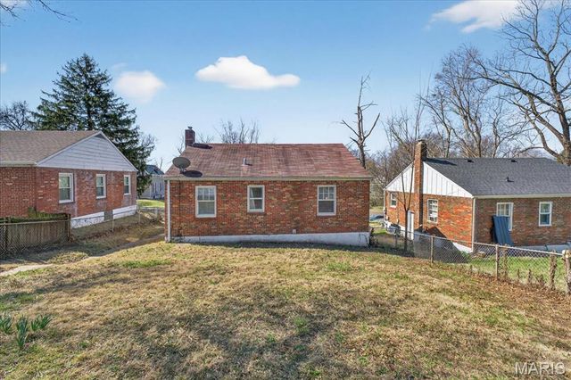 2425 Shirley Avenue, Jennings, MO 63136