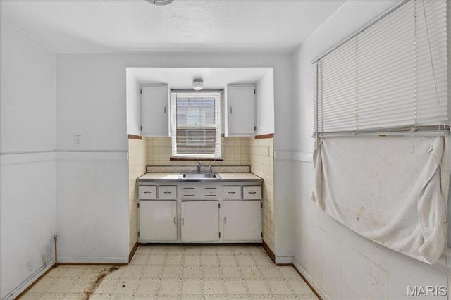 2425 Shirley Avenue, Jennings, MO 63136