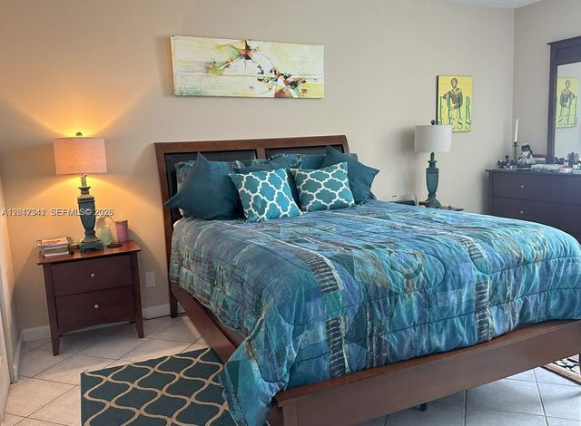 117 Lake Emerald Dr 308, Oakland Park, FL 33309
