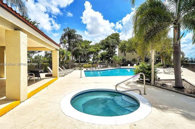 117 Lake Emerald Dr 308, Oakland Park, FL 33309