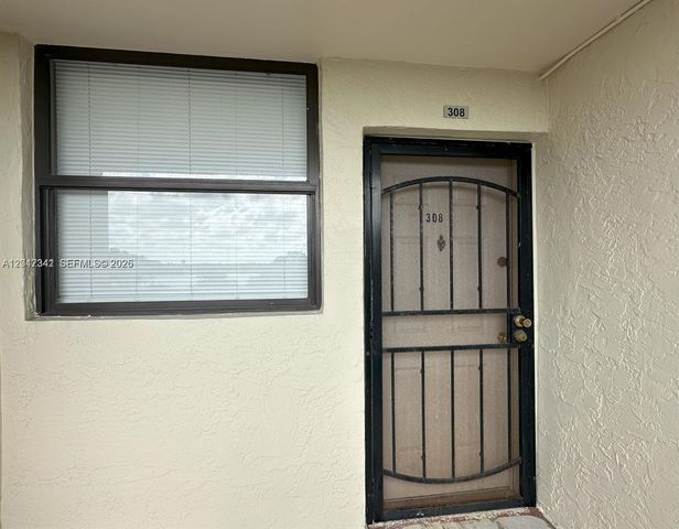 117 Lake Emerald Dr 308, Oakland Park, FL 33309