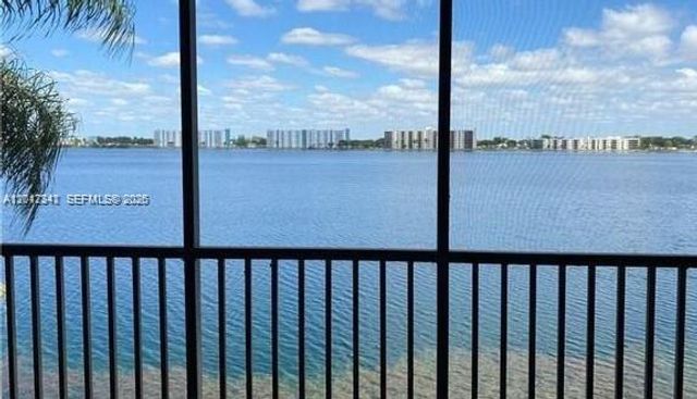 117 Lake Emerald Dr 308, Oakland Park, FL 33309