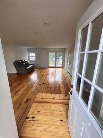 39 Willard 1, Ayer, MA 01432