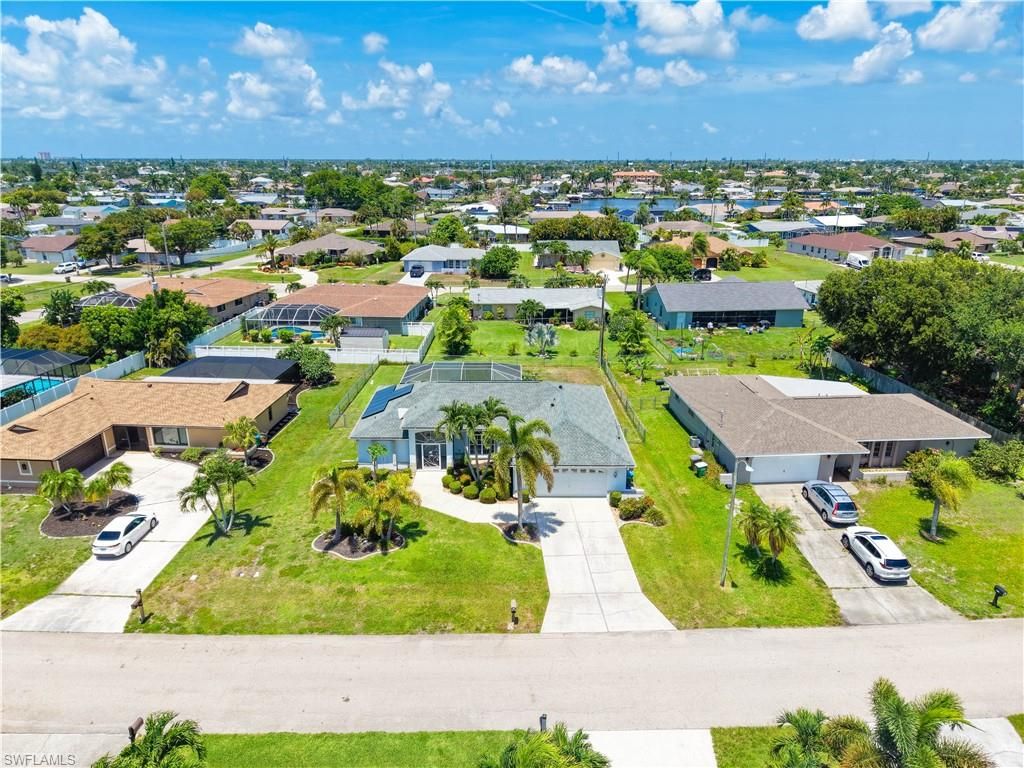 3920 SE 2nd PL, CAPE CORAL, FL 33904 — photo 2