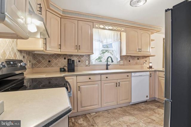 2381 RIDGE RD, Glenville, PA 17329