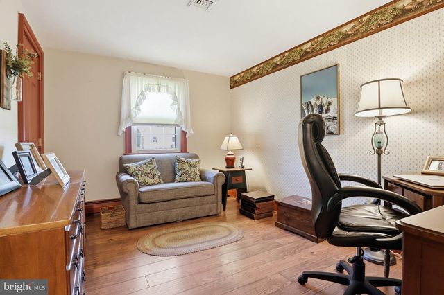 2381 RIDGE RD, Glenville, PA 17329