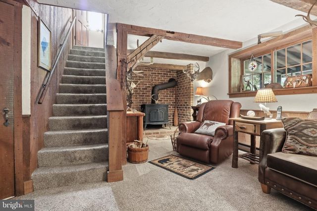 2381 RIDGE RD, Glenville, PA 17329