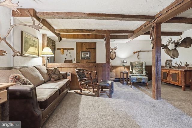 2381 RIDGE RD, Glenville, PA 17329