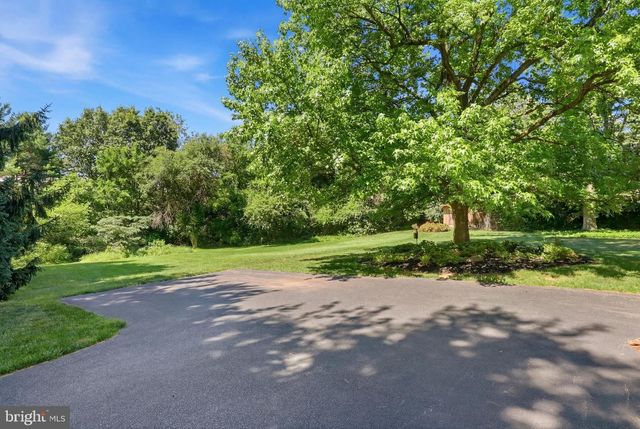 2381 RIDGE RD, Glenville, PA 17329