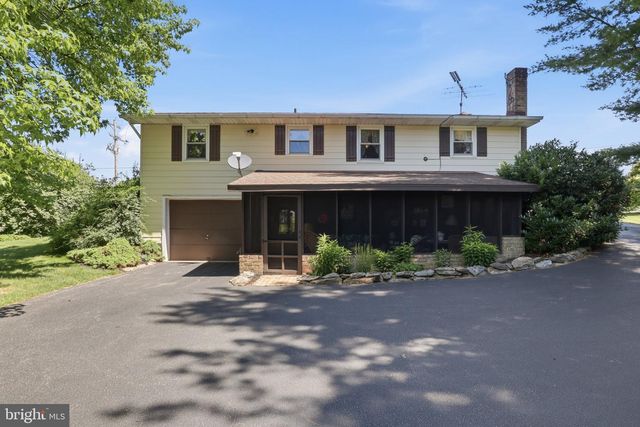 2381 RIDGE RD, Glenville, PA 17329