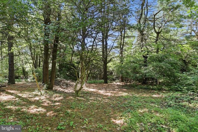 2381 RIDGE RD, Glenville, PA 17329