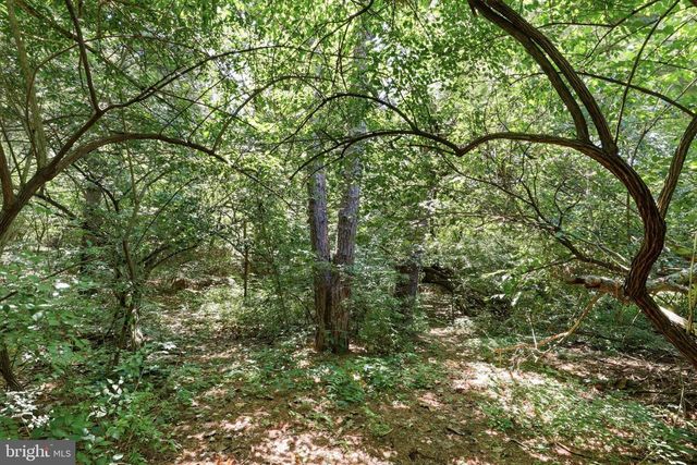 2381 RIDGE RD, Glenville, PA 17329