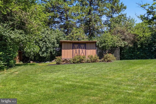2381 RIDGE RD, Glenville, PA 17329