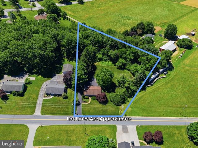 2381 RIDGE RD, Glenville, PA 17329