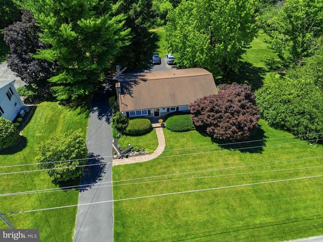 2381 RIDGE RD, Glenville, PA 17329