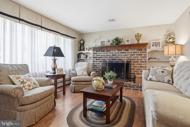 2381 RIDGE RD, Glenville, PA 17329
