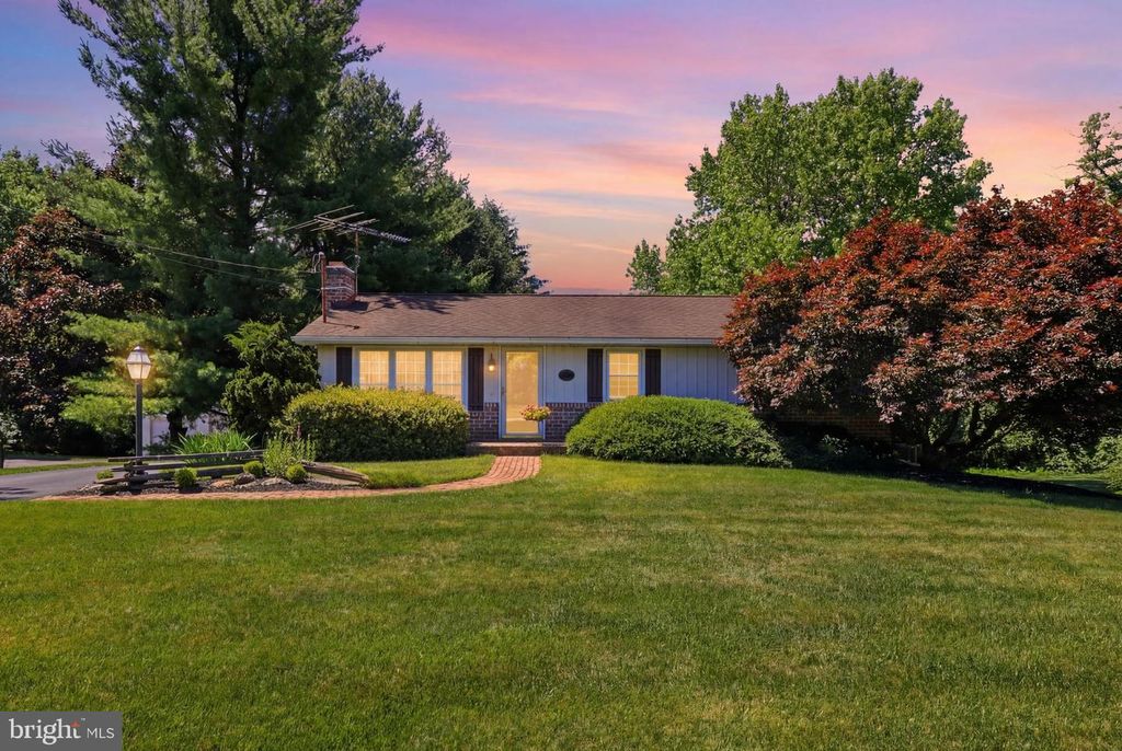 2381 RIDGE RD, Glenville, PA 17329