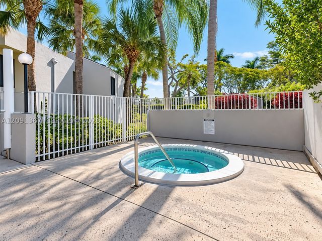 13255 SW 88th Ln 402-CS, Miami, FL 33186